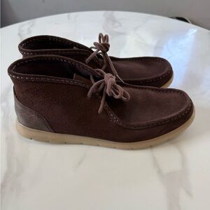 UGG  Hendrickson chukka Men's Brown Suede Shoes